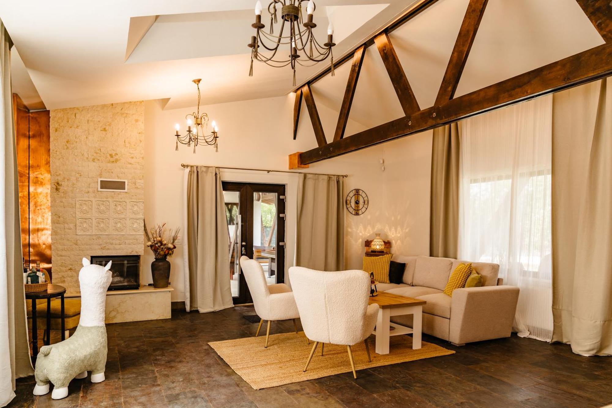 The Tribe Alpaca Retreat Hotel Branesti ภายนอก รูปภาพ